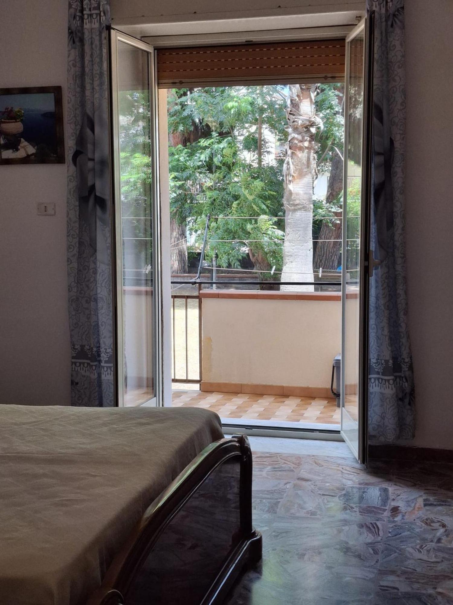 Pomelia Home Riposto Buitenkant foto